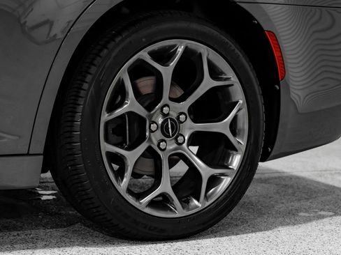 Used 2018 Chrysler 300 S w/ 300S Premium Group RWD image 73