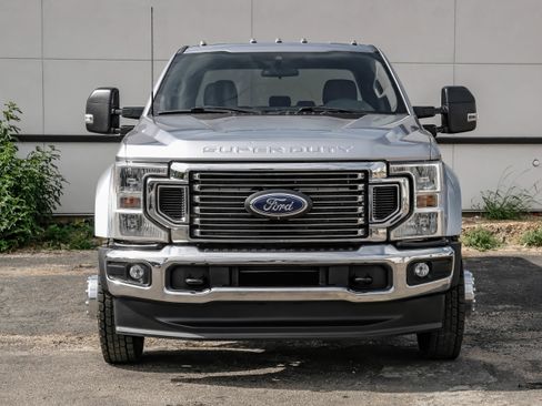 Used 2022 Ford F450 XLT w/ Camper Package AWD/4WD image 4