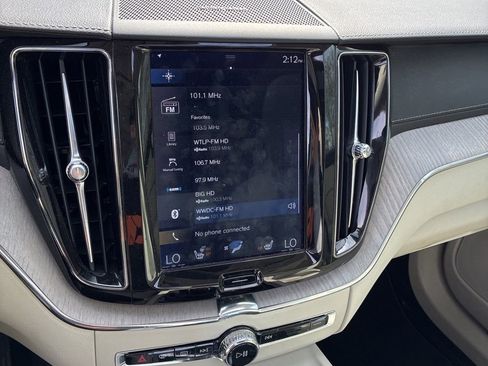 Used 2019 Volvo XC60 T5 Inscription w/ Protection Package Premier image 8