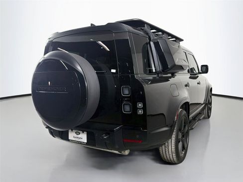 New 2026 Land Rover Defender 130 X-Dynamic SE AWD/4WD image 5
