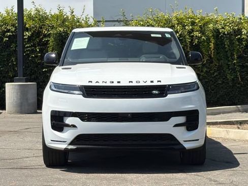 Used 2025 Land Rover Range Rover Sport Dynamic SE AWD/4WD image 9