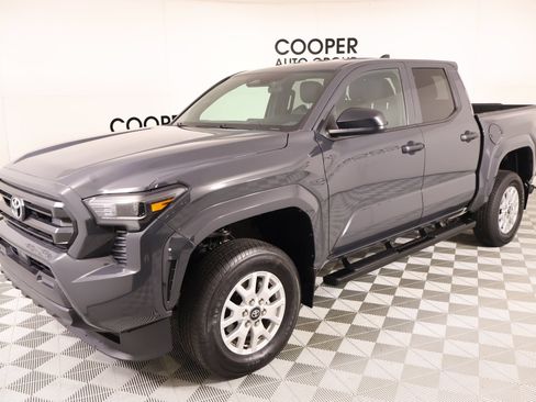 Used 2024 Toyota Tacoma SR AWD/4WD image 9