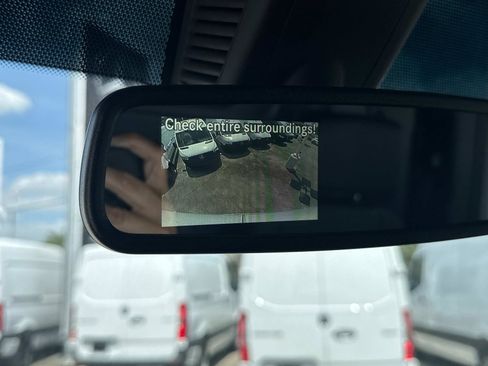 Used 2025 Mercedes-Benz Sprinter 2500 image 23