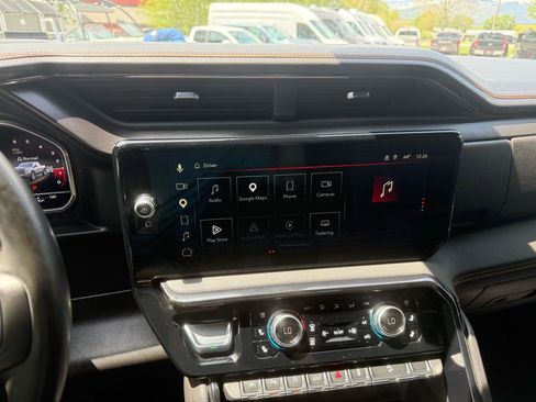 Used 2024 GMC Sierra 1500 AT4 w/ Technology Package AWD/4WD image 20