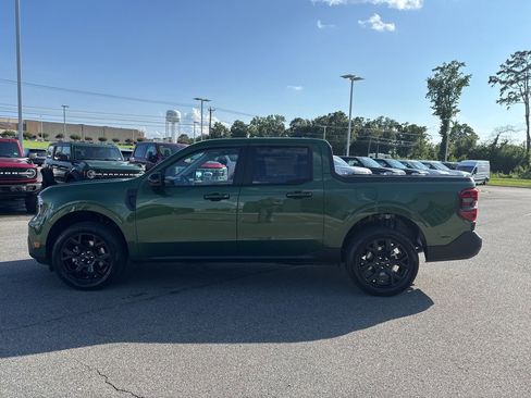 New 2025 Ford Maverick Lariat w/ Black Appearance Package image 7