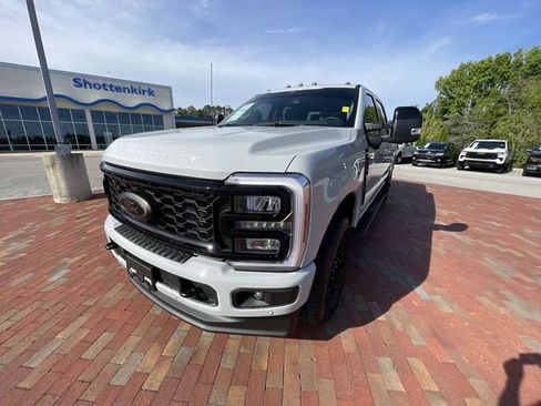 Used 2025 Ford F250 Lariat w/ Lariat Ultimate Package AWD/4WD image 25