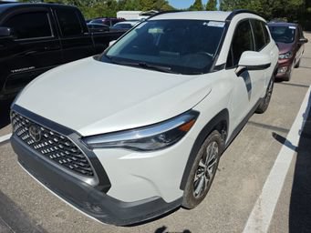 Used 2022 Toyota Corolla Cross XLE FWD image 1