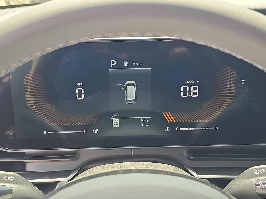 New 2026 Kia Carnival FWD image 32