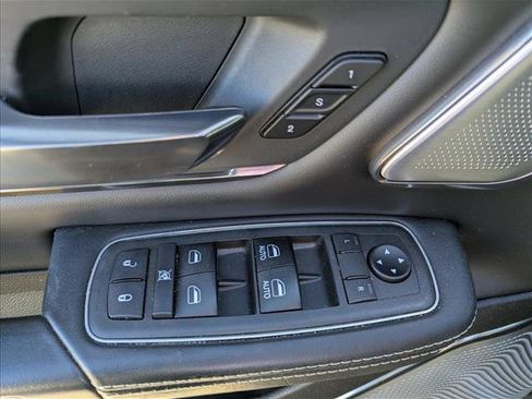 Used 2019 RAM 1500 Limited image 10