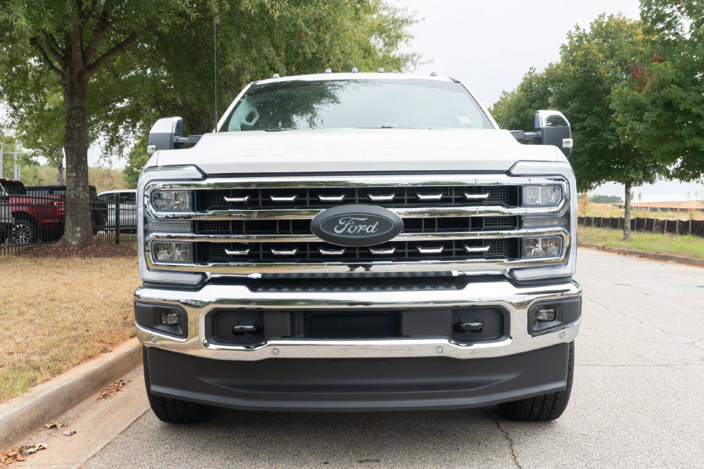 Used 2026 Ford F250 Lariat w/ Lariat Ultimate Package AWD/4WD image 3