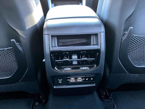 New 2025 Jeep Grand Cherokee Limited image 22