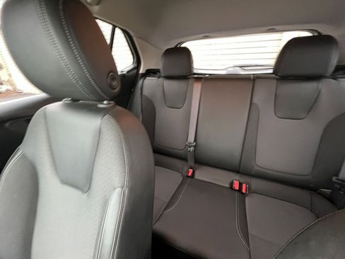 Used 2025 Buick Encore GX Preferred image 33