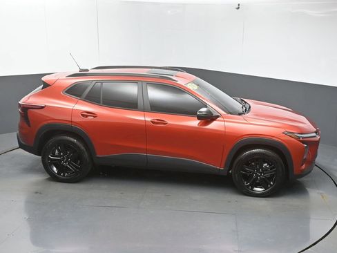 Used 2024 Chevrolet Trax ACTIV w/ Sunroof Package image 49