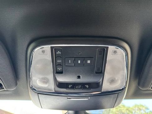 Used 2017 Jeep Grand Cherokee Trailhawk w/ Jeep Active Safety Group AWD/4WD image 14