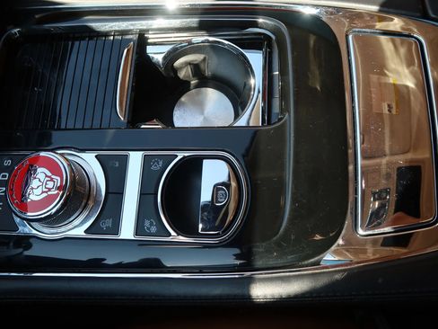 Used 2017 Jaguar XJ L Portfolio image 30