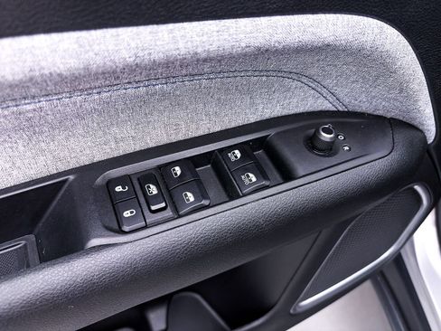 Used 2023 Jeep Compass Sport AWD/4WD image 17