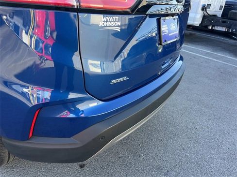 Used 2023 Ford Edge SEL image 10