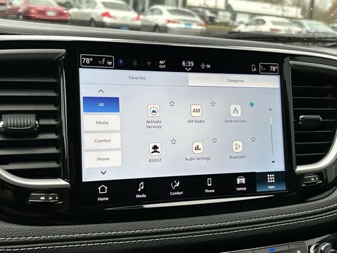 New 2026 Chrysler Pacifica Select image 21