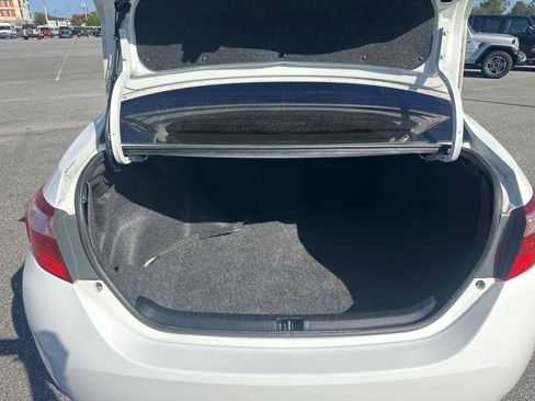 Used 2019 Toyota Corolla LE image 10