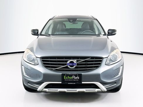 Used 2017 Volvo XC60 T5 Dynamic w/ Preferred Option Package AWD/4WD image 2