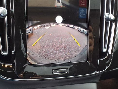 New 2026 Volvo XC40 B5 Core w/ Climate Package image 21