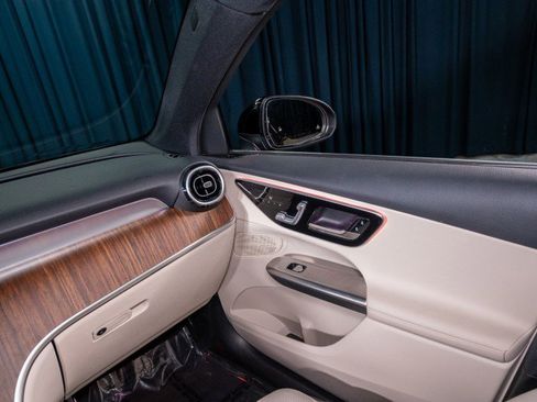 Certified 2026 Mercedes-Benz GLC 300 image 22