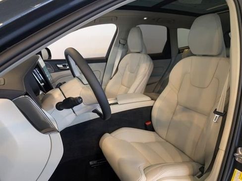 New 2026 Volvo XC60 B5 Ultra w/ Protection Package Premier AWD/4WD image 11