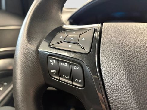 Used 2019 Ford Explorer XLT w/ Equipment Group 202A AWD/4WD image 32