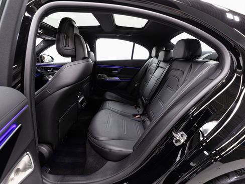 Used 2025 Mercedes-Benz E 53 AMG e 4MATIC Sedan image 28