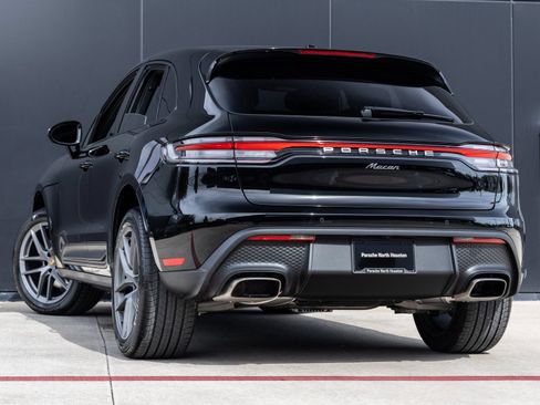 Certified 2026 Porsche Macan AWD/4WD image 3