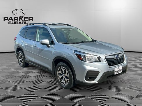 Used 2019 Subaru Forester Premium AWD/4WD image 7