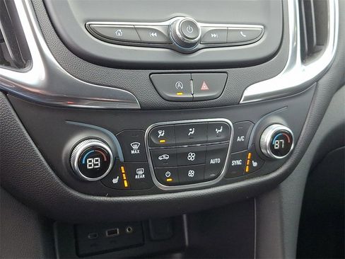 Used 2024 Chevrolet Equinox LT image 15