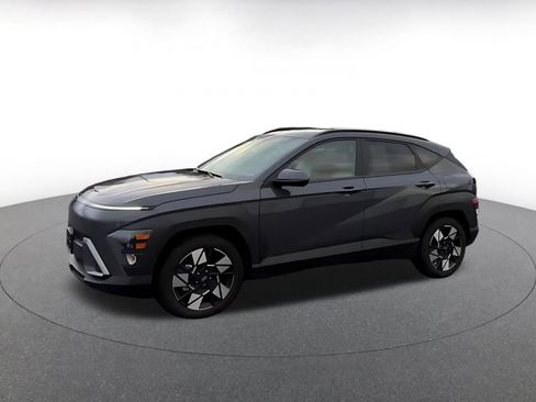 Used 2025 Hyundai Kona SEL image 8