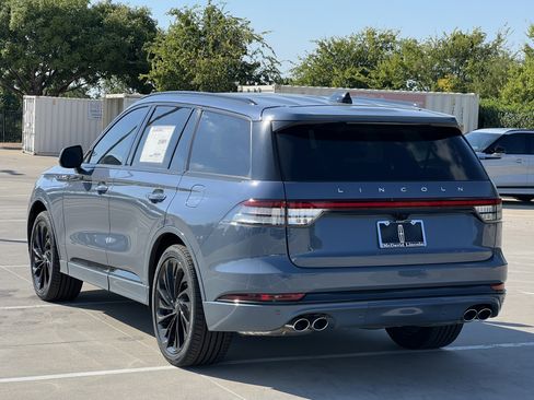 New 2025 Lincoln Aviator Reserve w/ Luxury Package image 7
