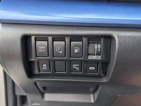 Used 2020 Subaru Crosstrek Hybrid AWD/4WD image 32