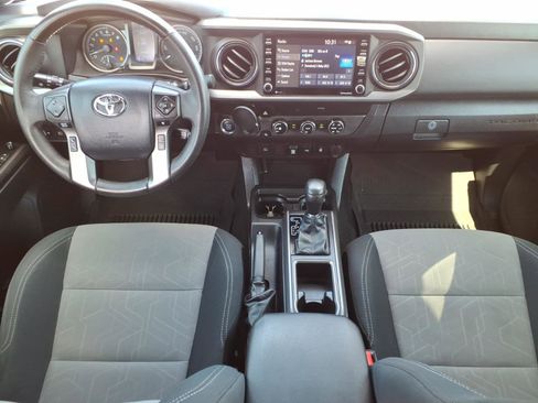 Used 2020 Toyota Tacoma TRD Off-Road image 25