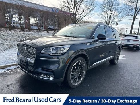 Certified 2023 Lincoln Aviator Reserve w/ Equipment Group 201A image 3