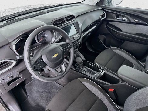 Used 2023 Chevrolet TrailBlazer LS FWD image 11