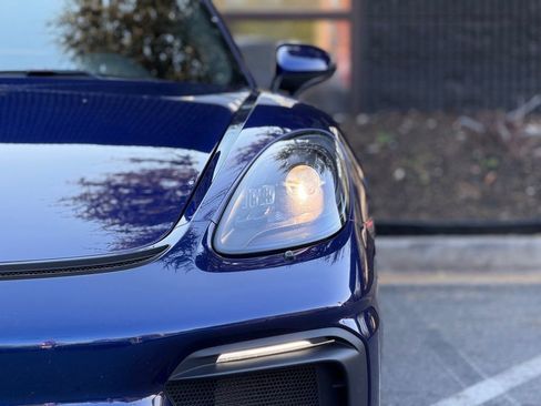 Used 2023 Porsche 718 Cayman GT4 RWD image 5