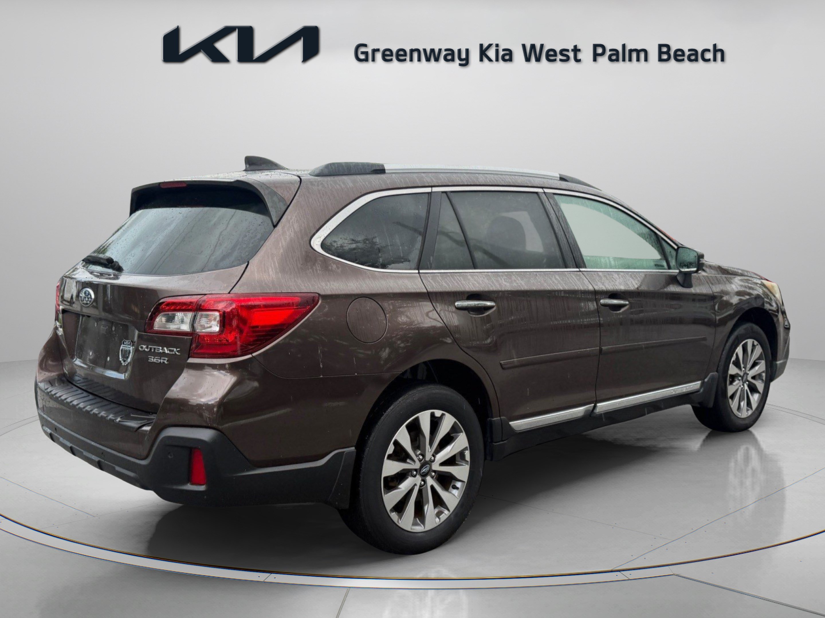 Used 2019 Subaru Outback 3.6R Touring AWD/4WD image 7