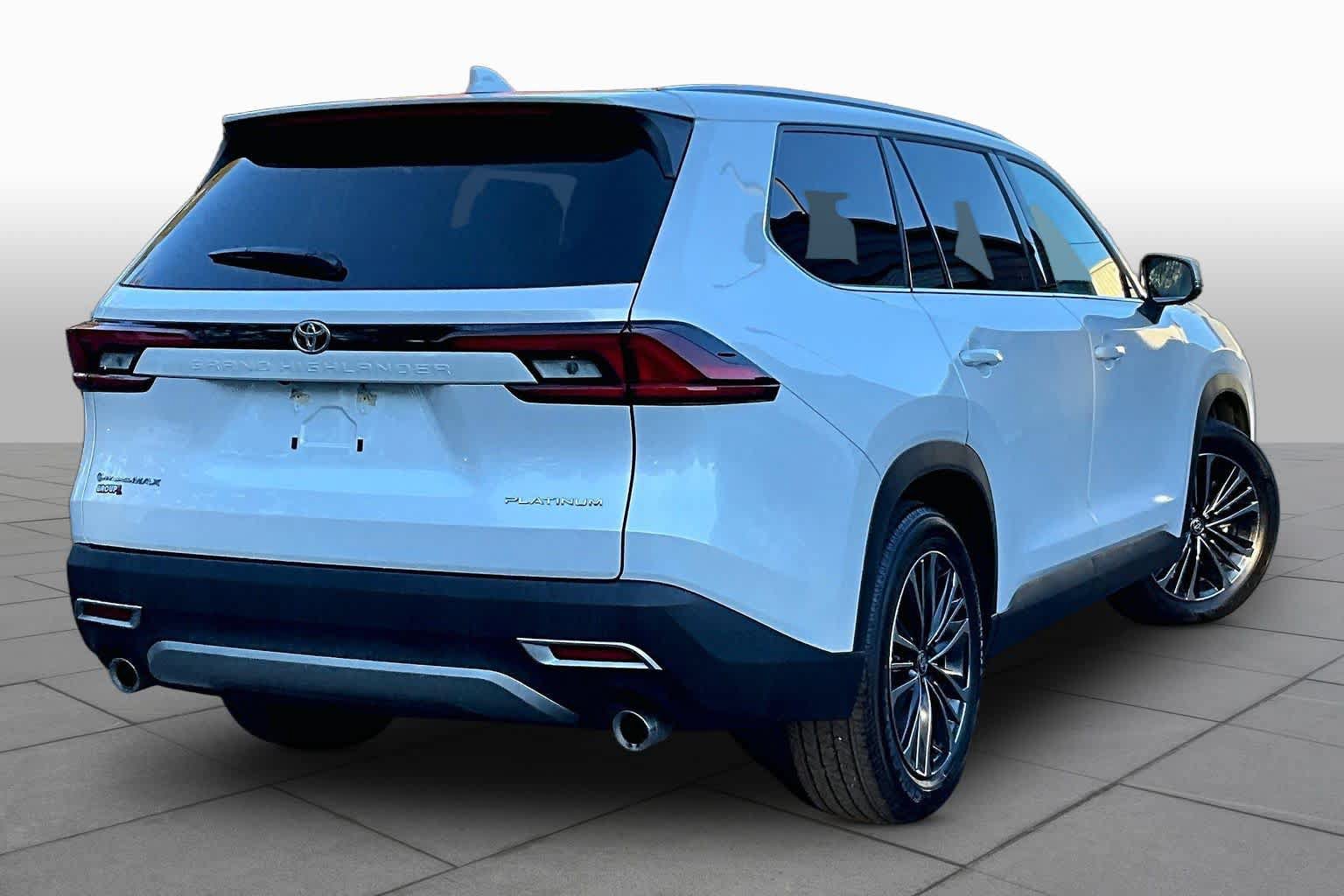 Certified 2026 Toyota Grand Highlander AWD Hybrid image 12
