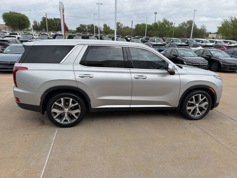 Used 2022 Hyundai Palisade SEL w/ 8P Bench Seat Package FWD image 6