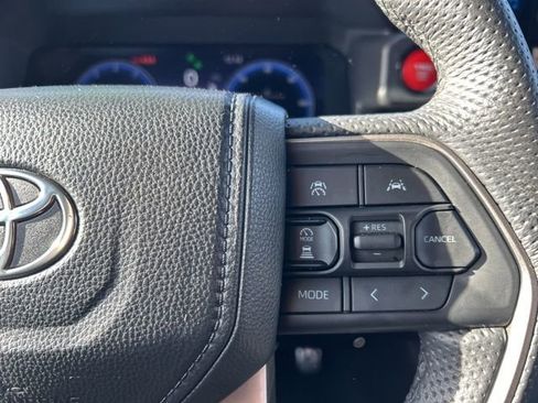 Used 2024 Toyota Tacoma TRD Sport image 19