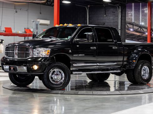 Used 2006 Dodge Ram 3500 Truck Laramie w/ Protection Group AWD/4WD image 6