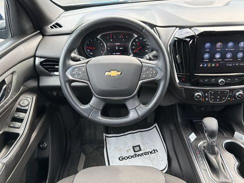 Used 2023 Chevrolet Traverse LT AWD/4WD image 32