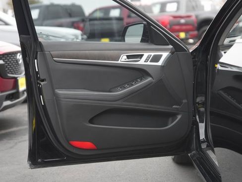 Used 2015 Hyundai Genesis 3.8 w/ Option Group 04 image 30