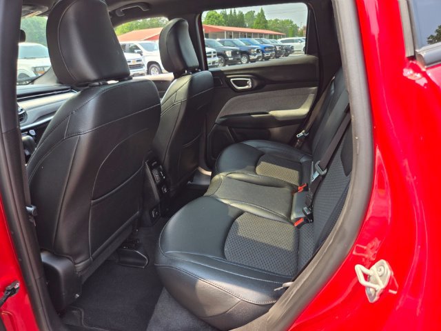 Used 2024 Jeep Compass Latitude w/ Sun and Sound Group AWD/4WD image 14