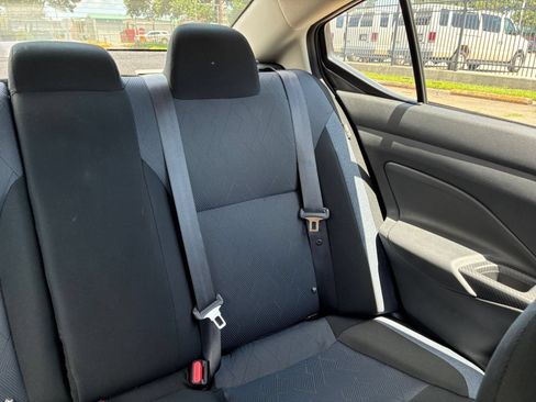Used 2025 Nissan Versa SV FWD image 30