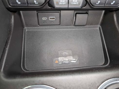 Used 2022 Chevrolet Tahoe RST w/ Sport Performance Package image 31