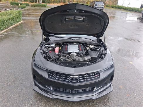 Used 2024 Chevrolet Camaro LT w/ RS Package image 17